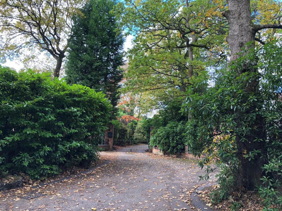 The entrance to the estate.